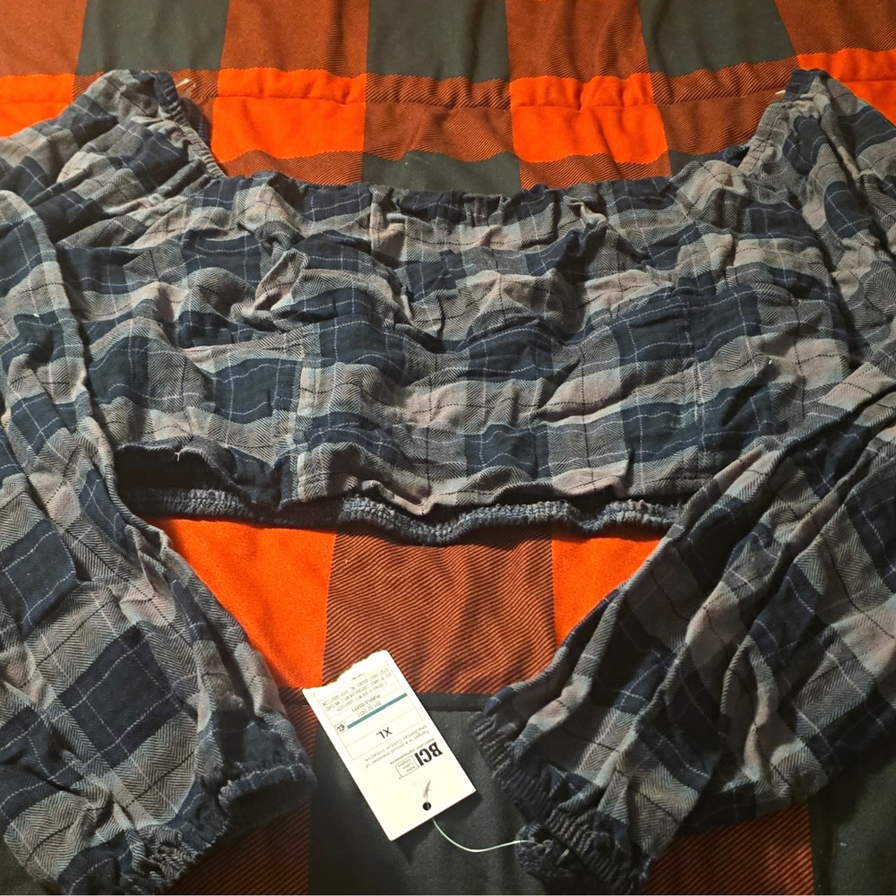 Wild Fable Women's XL Black/Gray Plaid Smocked Cropped Blouse Short Sleeve
